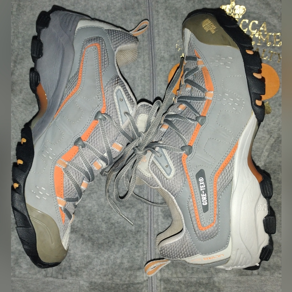 "The North Face" Grey & Orange Sneakers